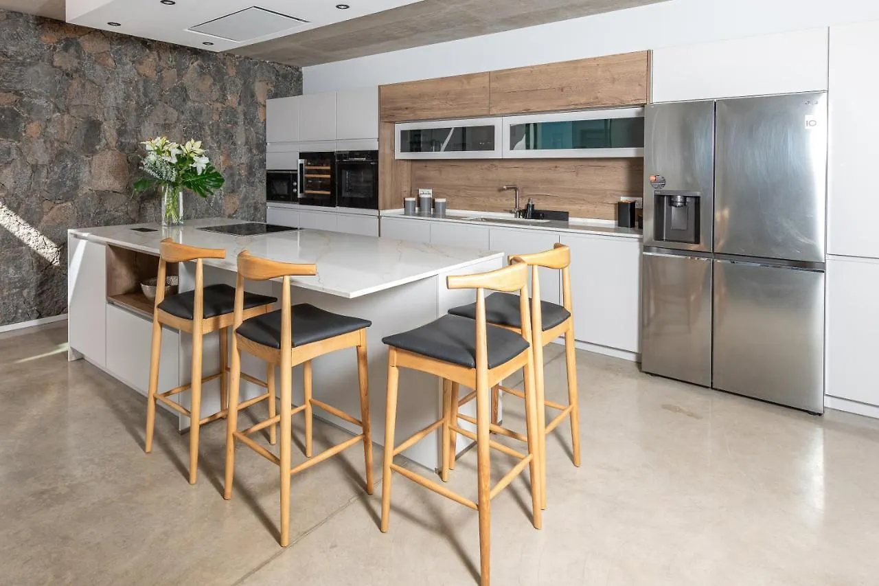 Villa Ventura לאחארס